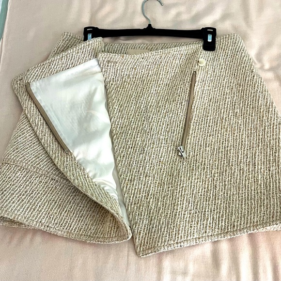 NWOT H & M Silk-Blend Fully-Lined Wrapover Skirt with Large Side Pocket Size: 10 - Picture 5 of 12